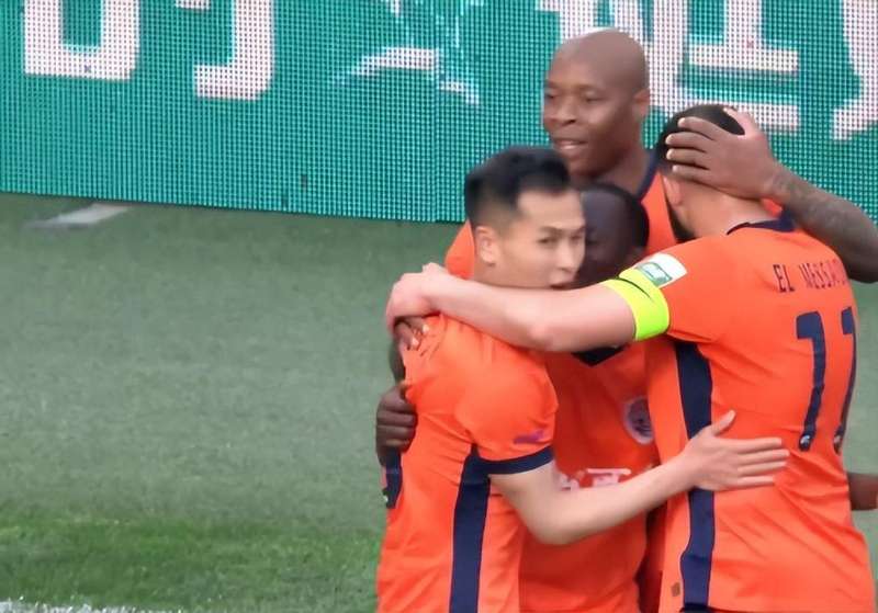  战术深度拆解：青岛海牛1-0河南的破咒密码与外援决定性作用 体育新闻