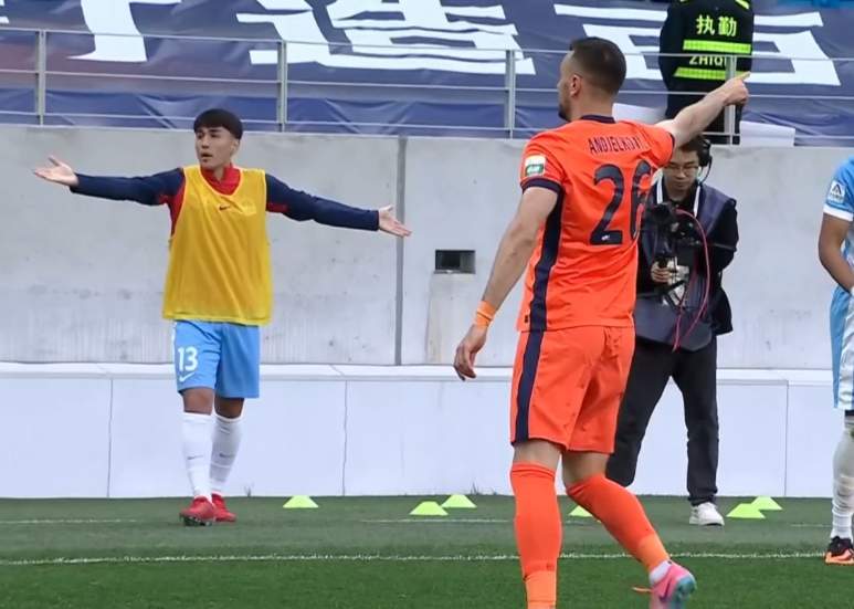  战术深度拆解：青岛海牛1-0河南的破咒密码与外援决定性作用 体育新闻