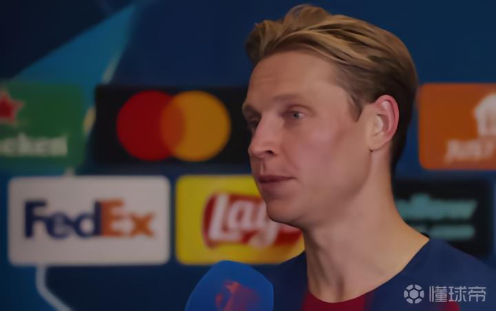 从万达大都会到诺坎普：德容解码巴萨战术体系的深层逻辑 体育新闻