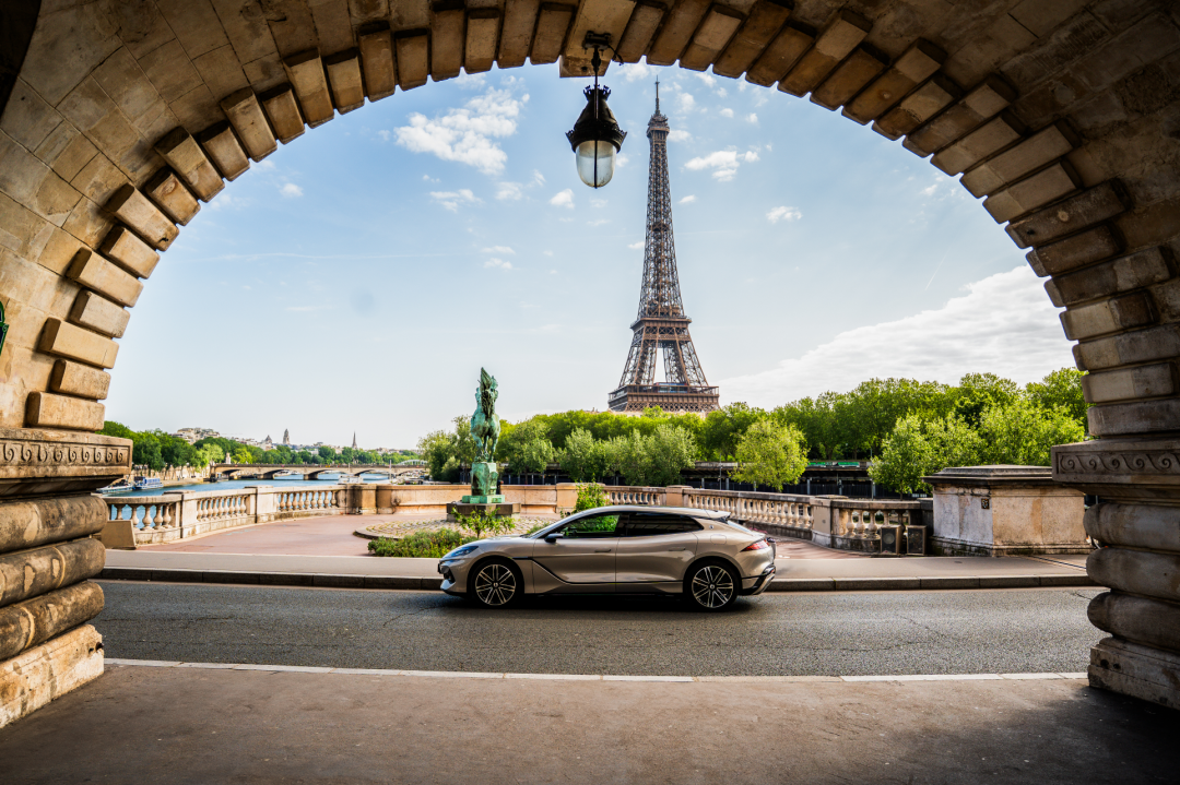  易三方平台深度解析：腾势Z9GT如何用技术重新定义欧洲豪华电动车 汽车科技