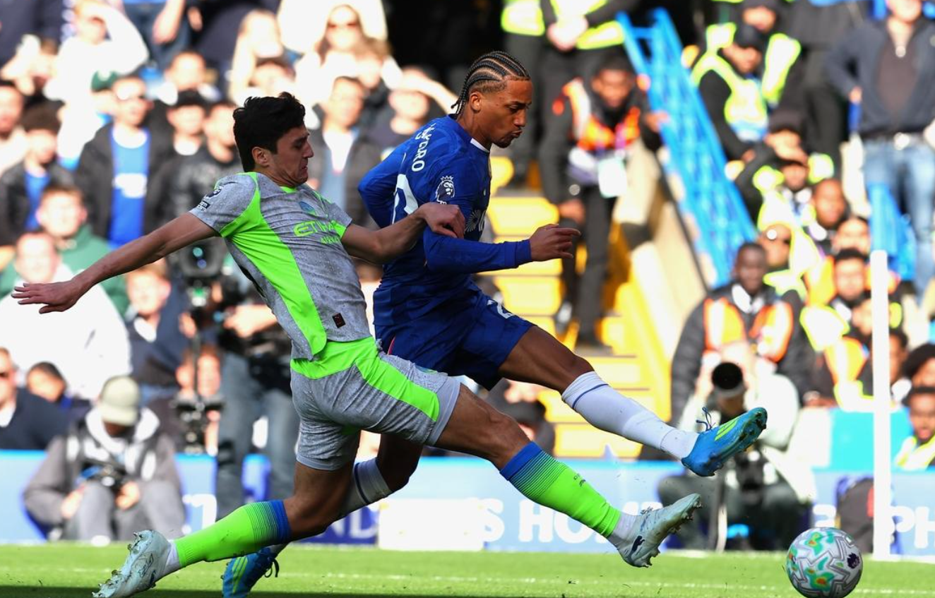  技术视角下的蓝桥溃败：三次致命防线失误如何葬送整场努力 体育新闻