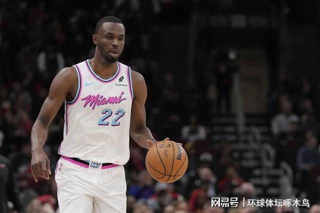  当绝杀成为心跳：那个让整个球馆屏息的夜晚 体育新闻