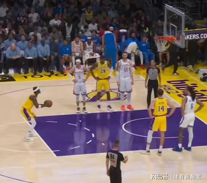  深度拆解｜残阵湖人的战术实验：从数据迷雾中寻找建队逻辑 体育新闻