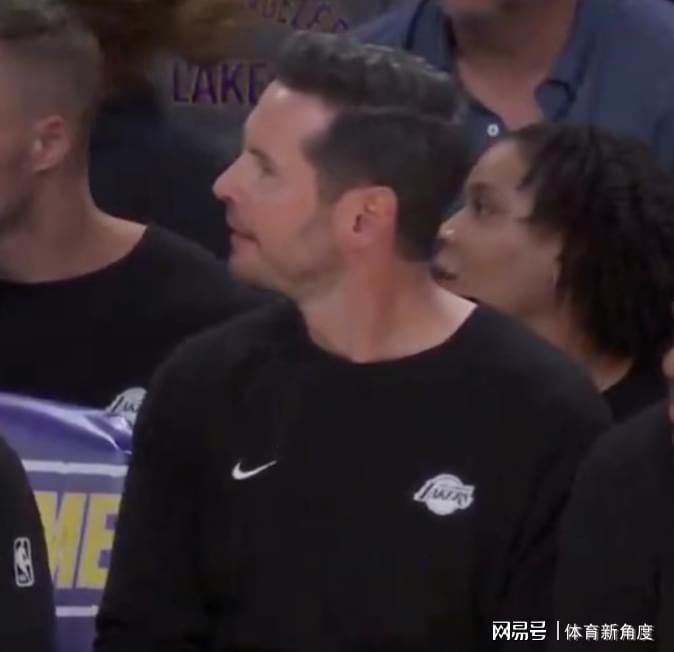  深度拆解｜残阵湖人的战术实验：从数据迷雾中寻找建队逻辑 体育新闻